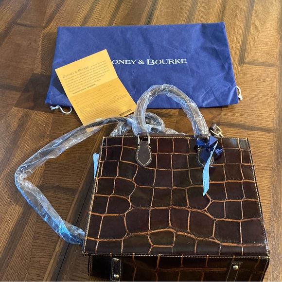 Dooney & Bourke ‘Janine’ Crocodile Embossed Satchel NWT - Contemporary Classic - Picture 5 of 13